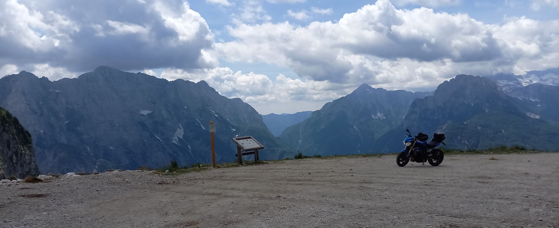 To Alpenstrasse passing on the top of Mangart 