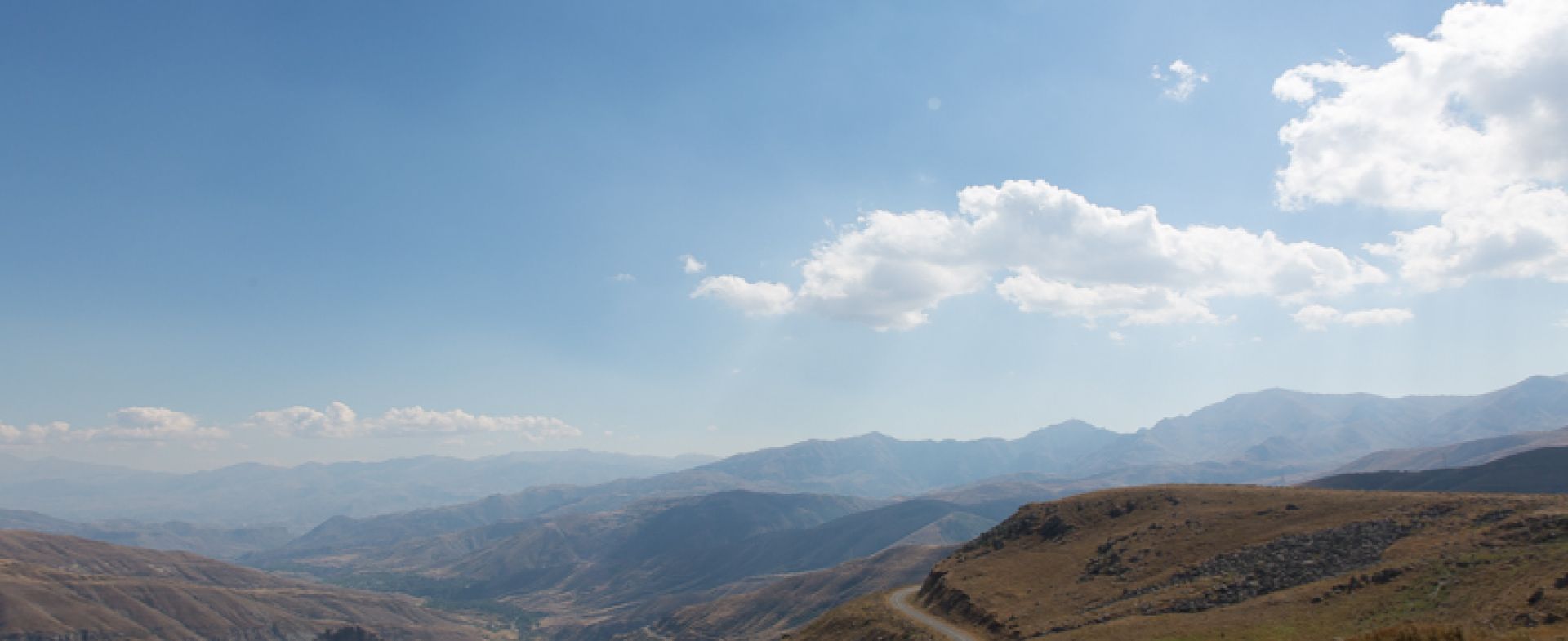 Vardenyats (Selim) Pass