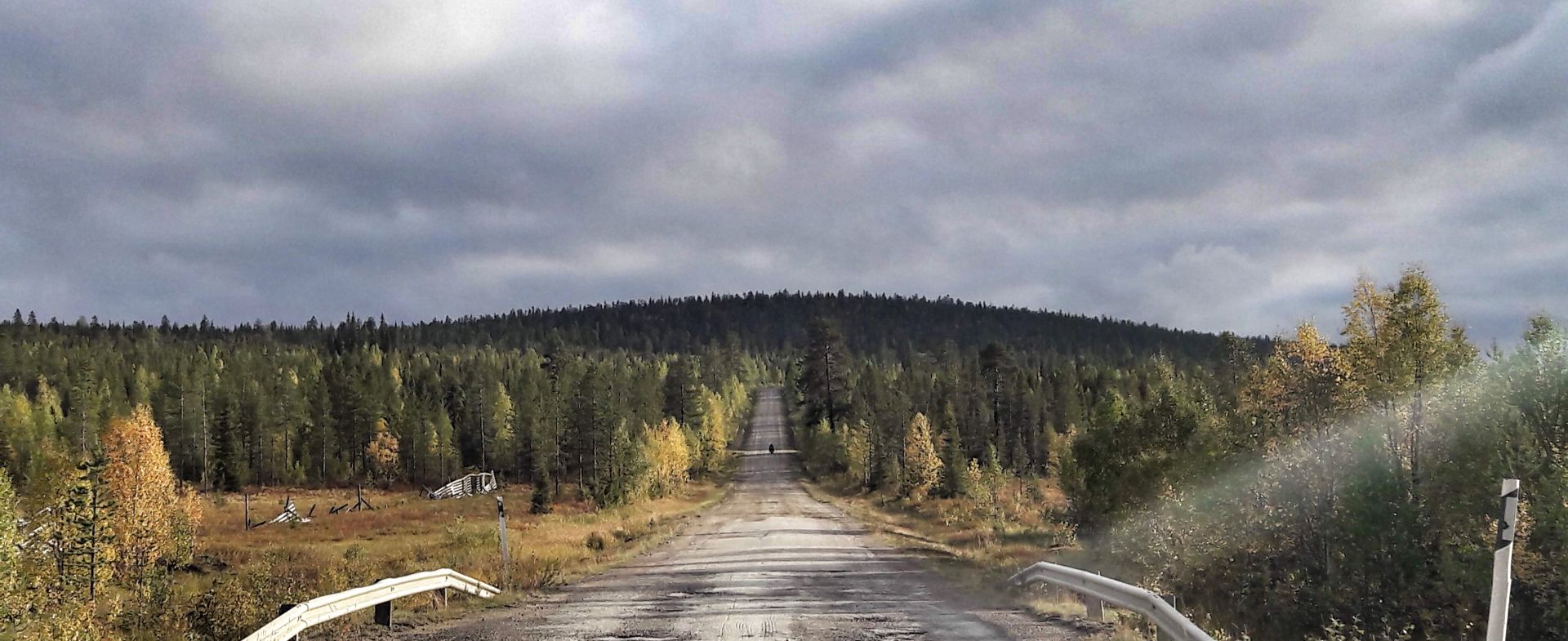 Unpaved Lemmenjoki 9552 road