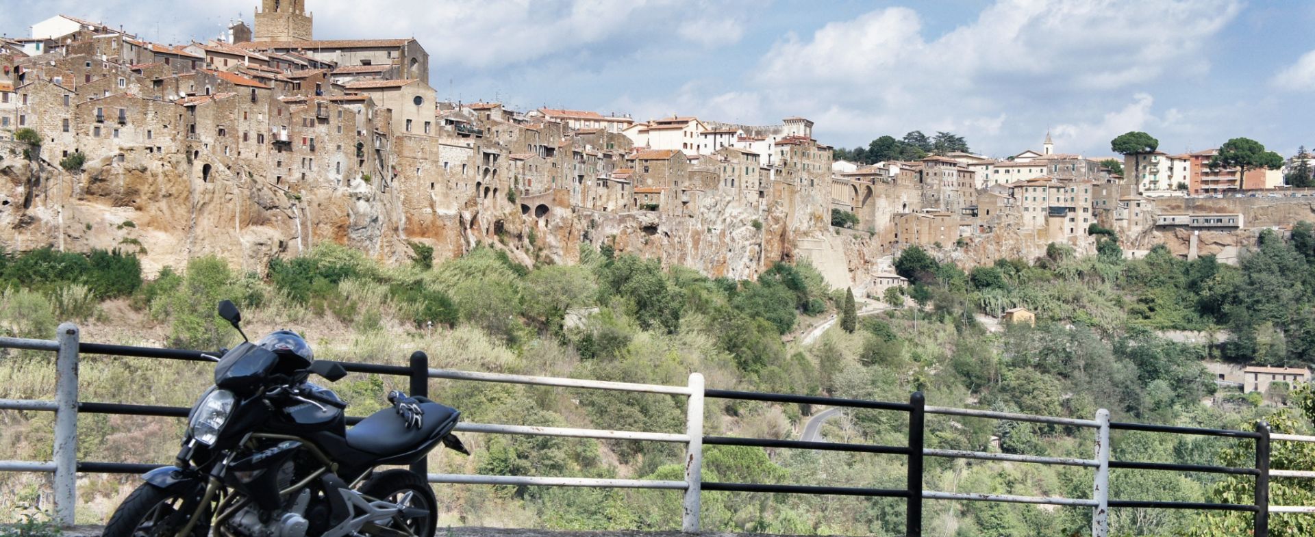 "Cities of tufa" Sp22 - Pitigliano - Sorano - Sovana (Tuscany)