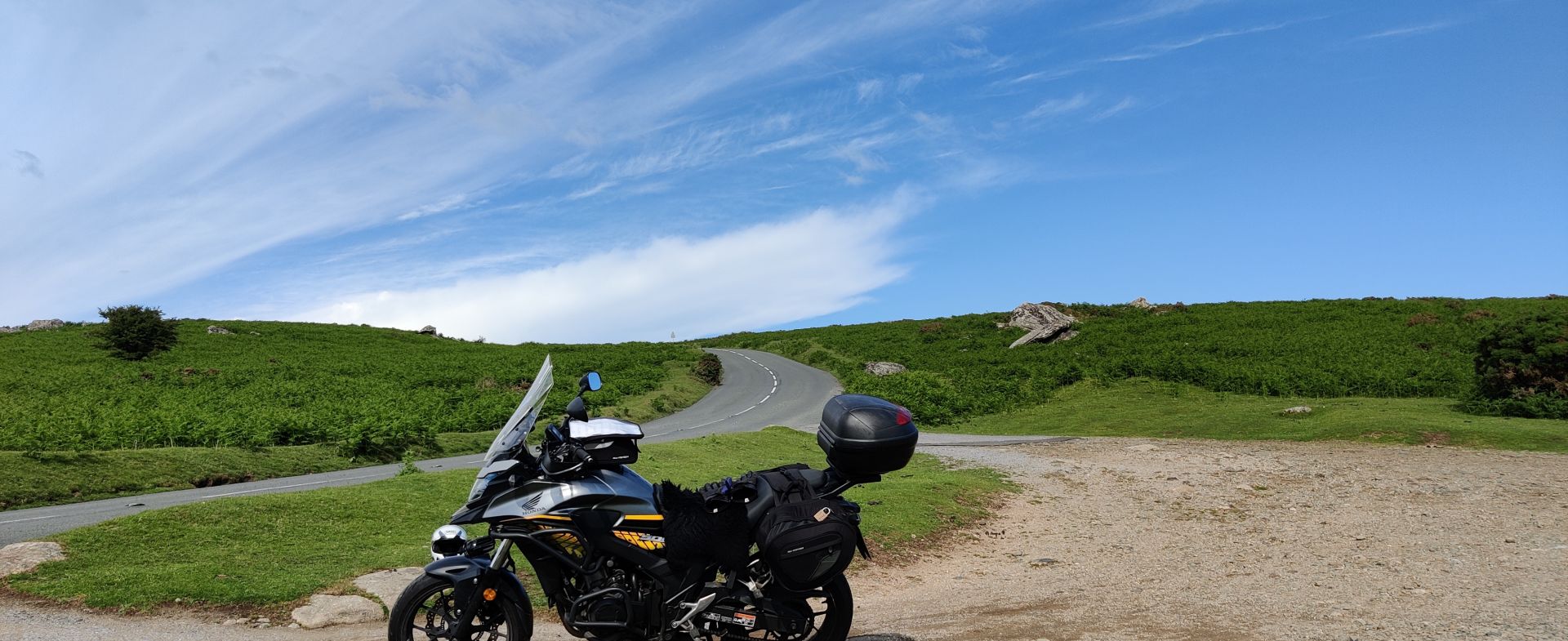 Dartmoor- Moors and Country lanes 