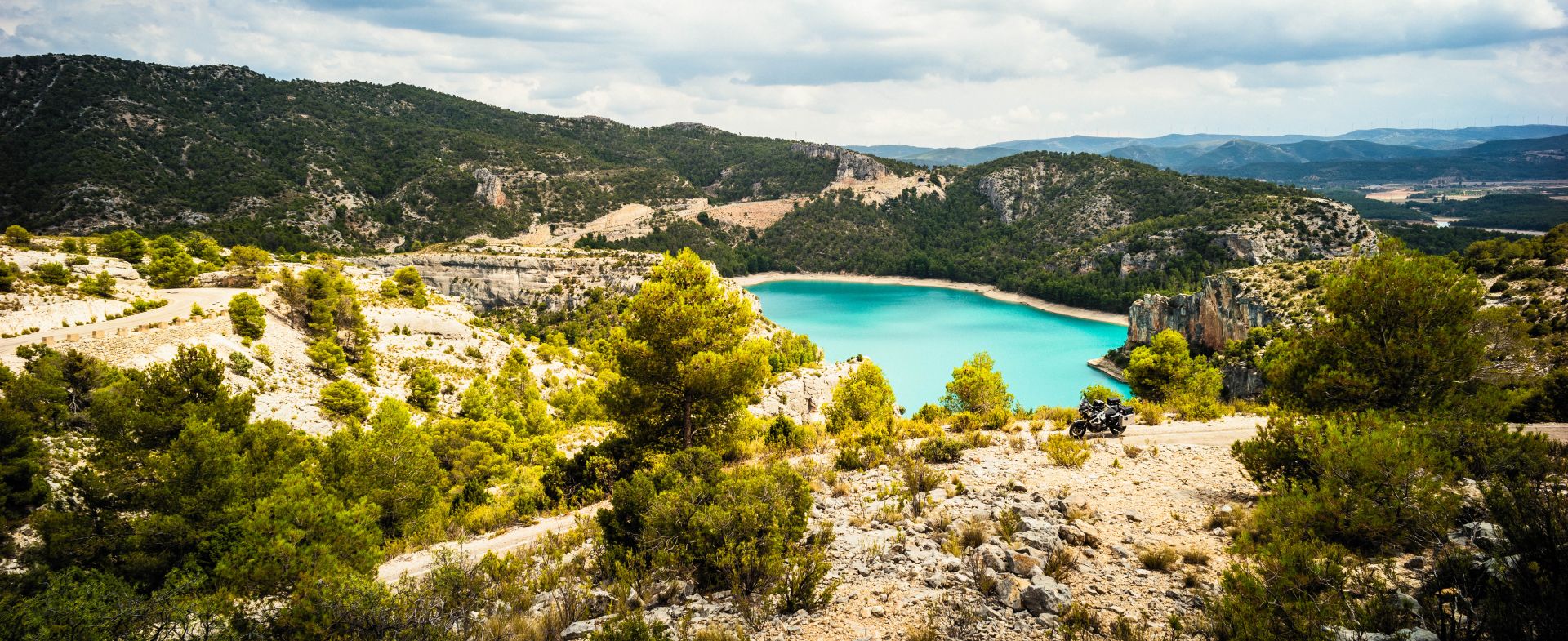 TEV8101, North side of Embalse de Santolea