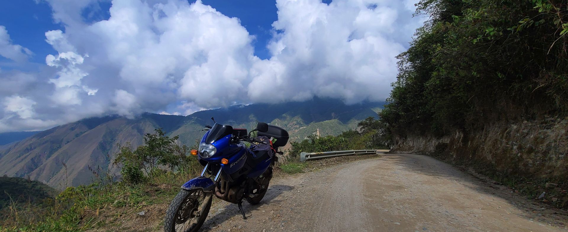 Bucaramanga to El Cocuy - high passes and deep canyons