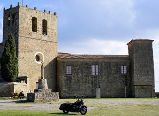 Inside Bages