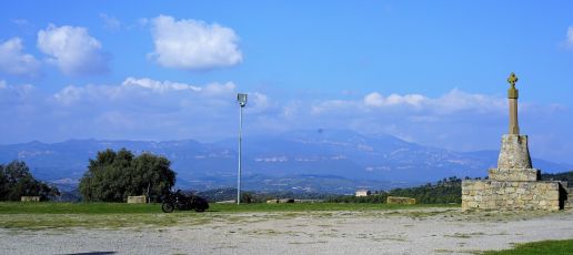 Inside Bages