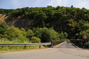 N27, Along the "Sûre"