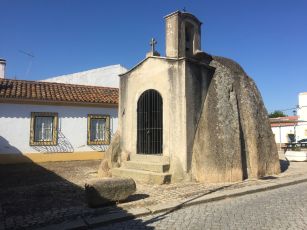 Anta-Capela de Sao Dinis (Pavia)