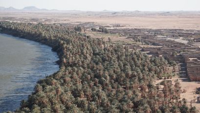Soleb dunes next to the Nile