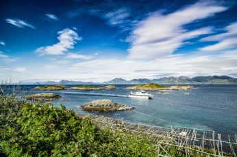 Village Henningsvaer Village Henningsvaer