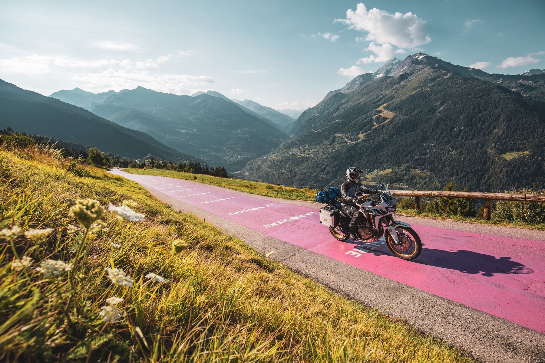 Tunnel Rush Motor Bike Rider Wrong Way Dander Zone