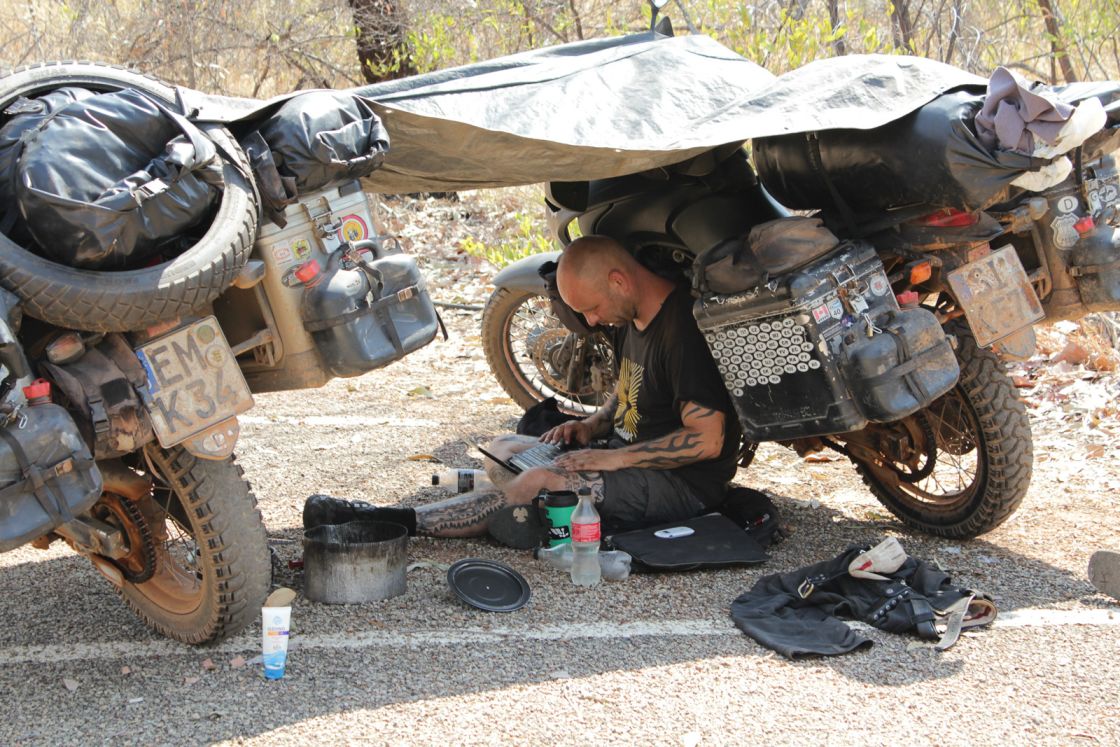 "Motorcycle Vagabonds camping in Iran