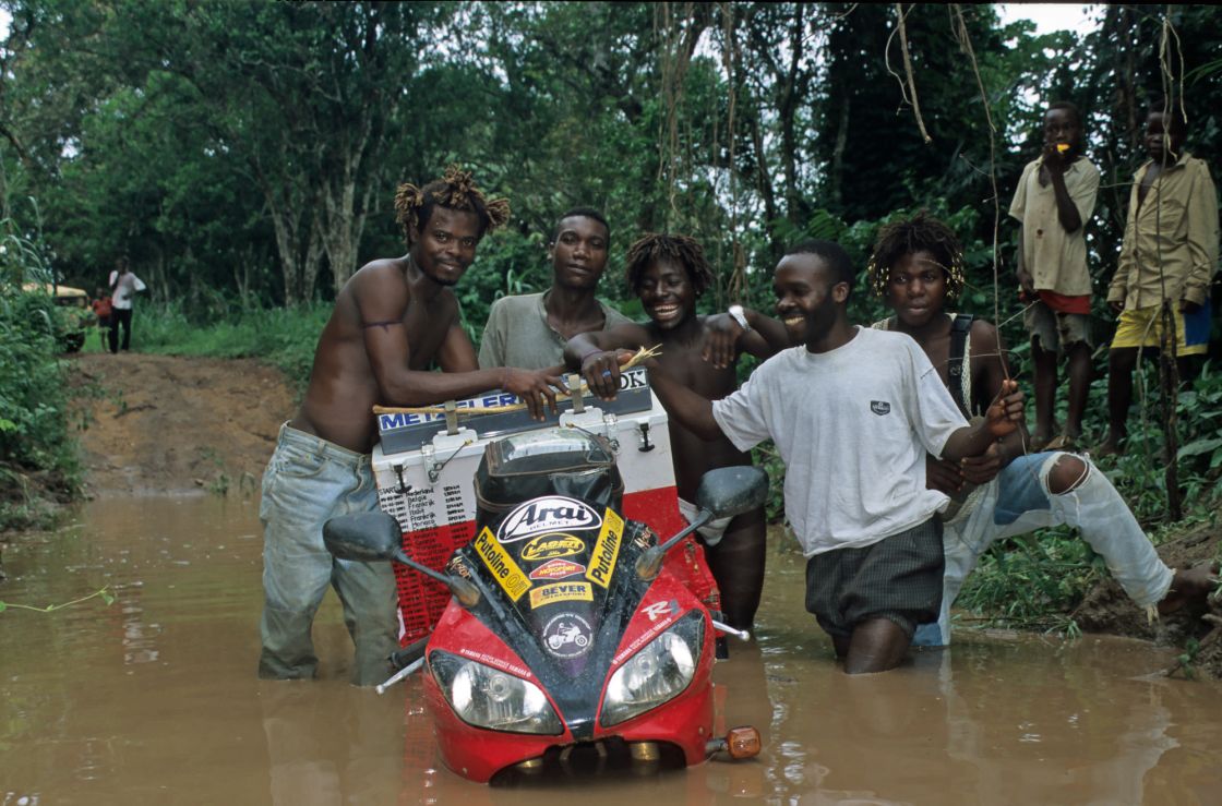 Even Congolese floods like this didn't stop Sjaak from crossing the Congo