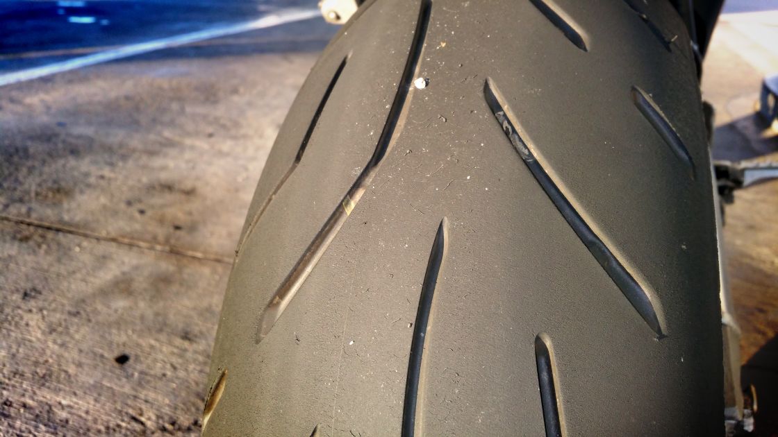 Making the most of the Bridgestone tyres grip between Karlobag and Starigrad.