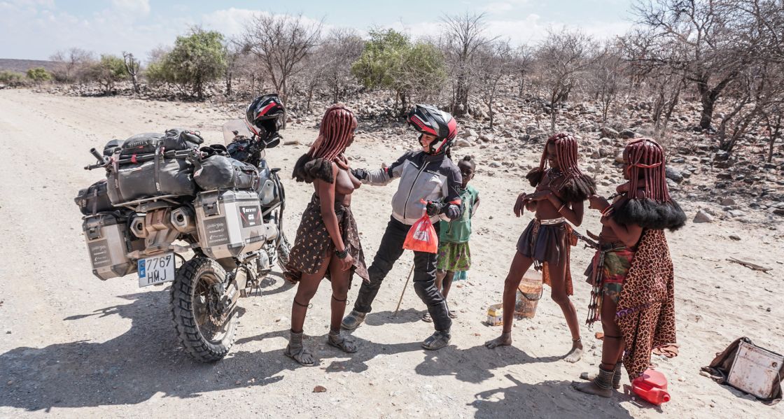 Around Gaia: that makes the Himbas laughing at our appearance of astronauts when they meet us on the road, 