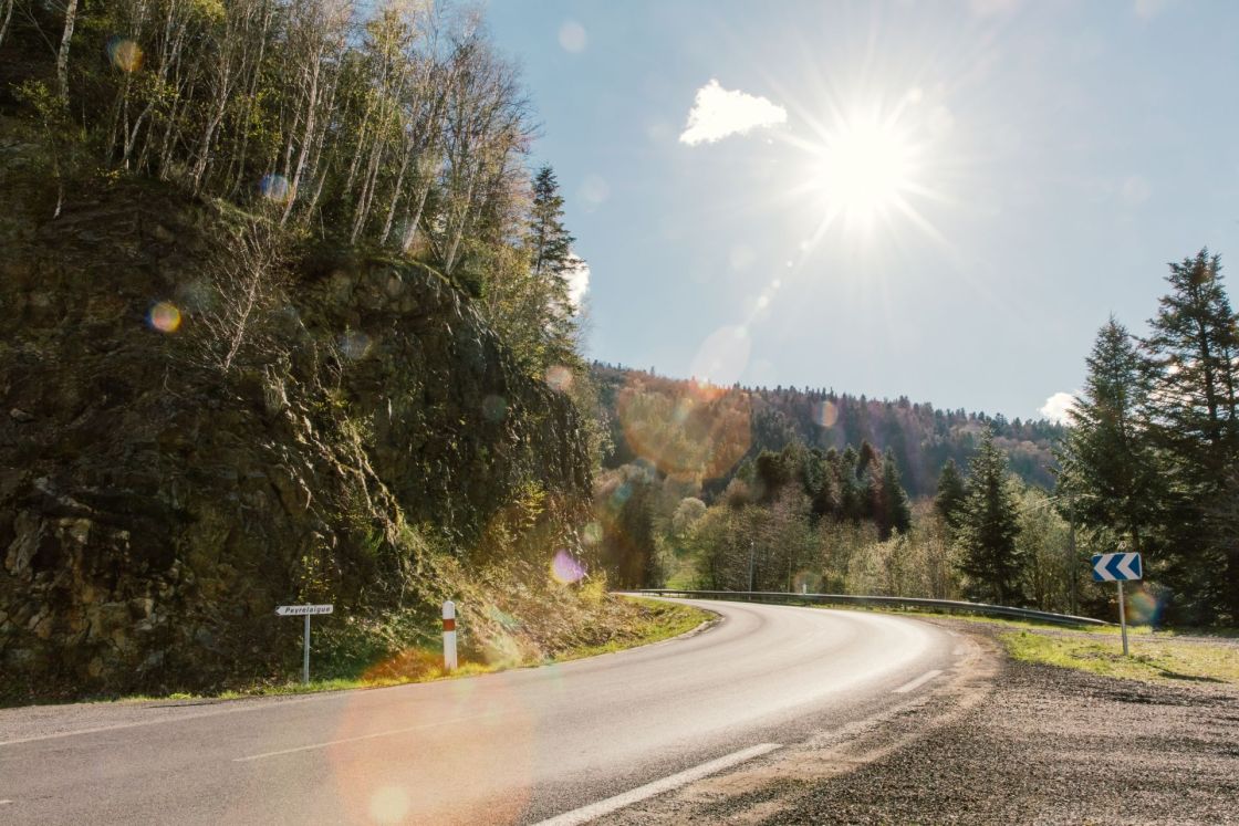 Enjoy nice curves in the Parc des Volcans 