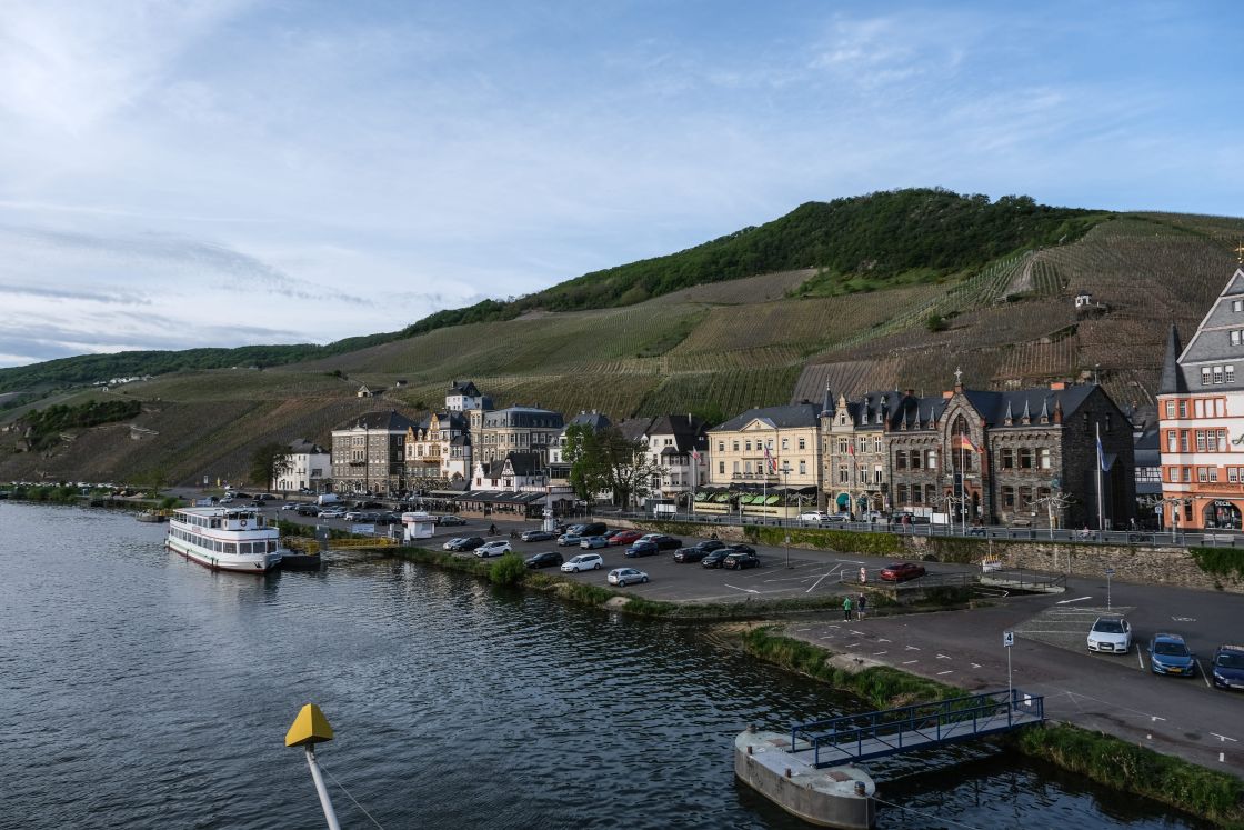 Between Moselle & Saarland
