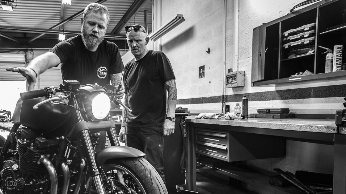 Nicholas and Lars wondering if the carburettor finally is clear…