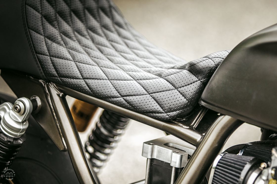 The only thing we don’t like about the bike, te seat… Yes it’s beautifully made, but it’s not unique...