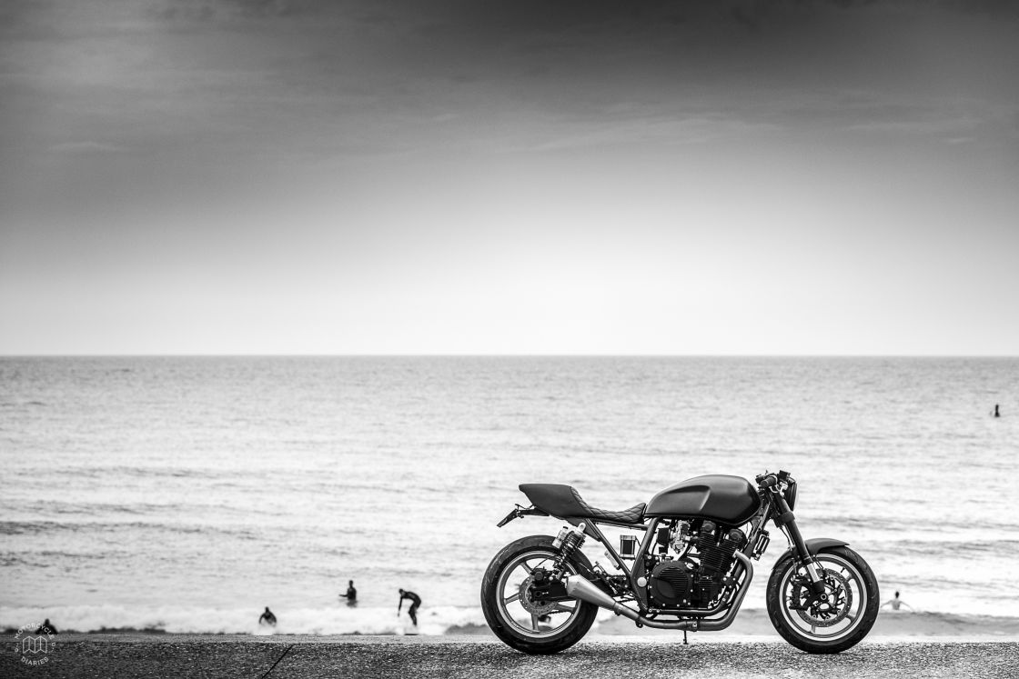 WM70 at ‘le Bar de la Côte’ in Biarritz