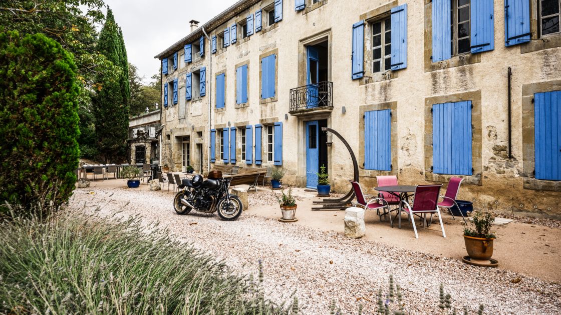 Motul roads to Cheste: Paris - Valencia