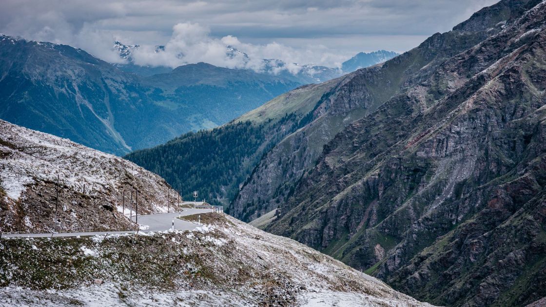 Tight, Grand, Valley Ascent