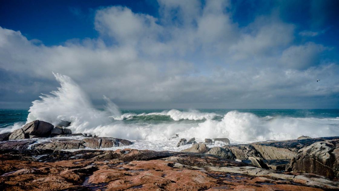 The Atlantic Ocean is an impressive sight from the road on stormy days
