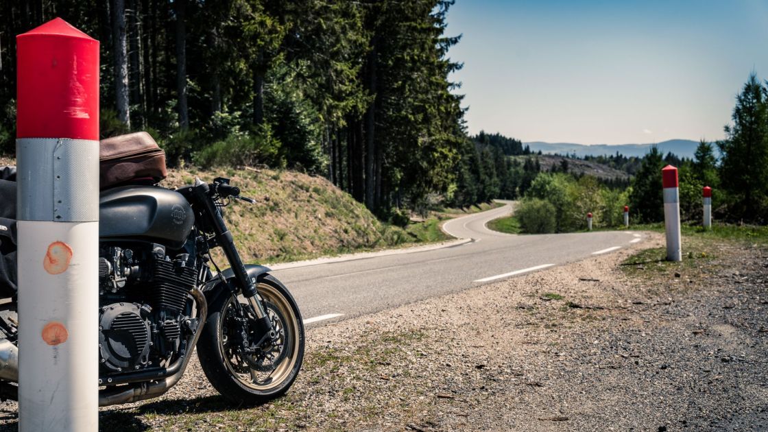 Any road named '996' should be pretty special, right? Right: five stars for pleasure