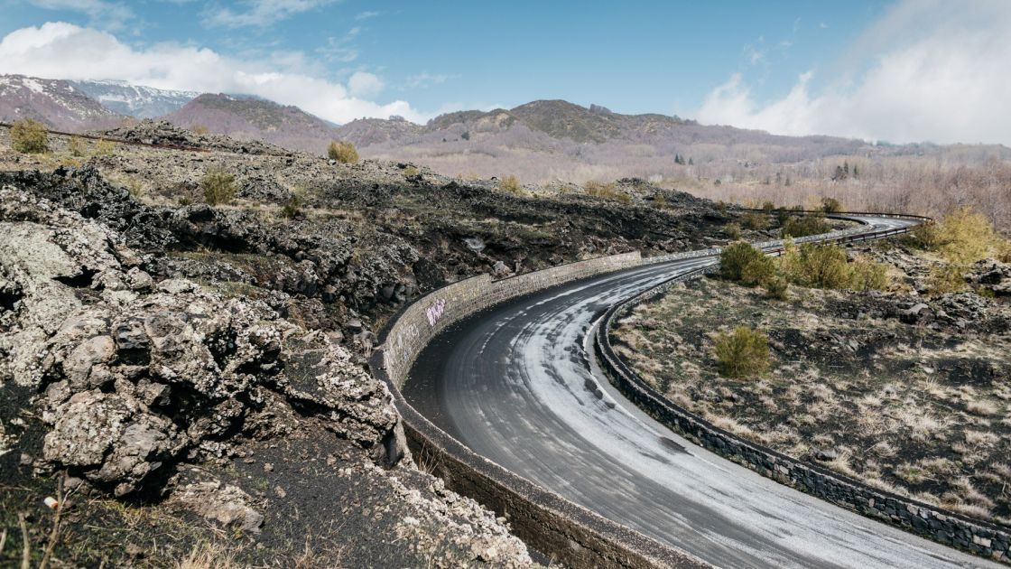 The main road to the Etna