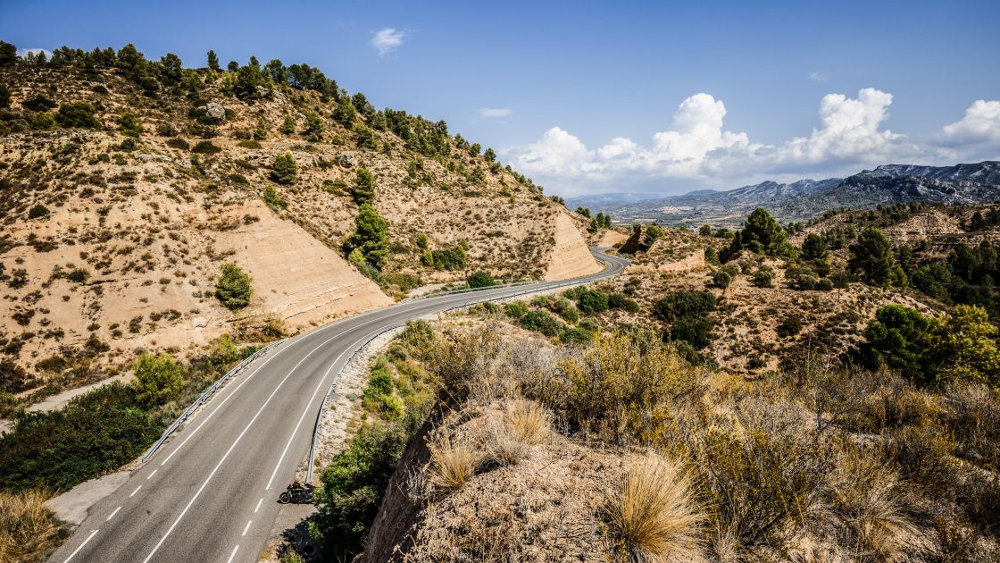 Motul roads to Cheste: Paris - Valencia