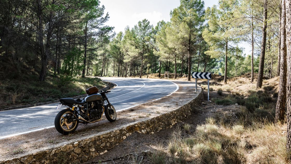 Motul roads to Cheste: Paris - Valencia