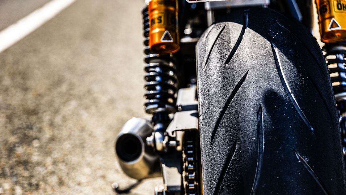 Motul roads to Cheste: Paris - Valencia