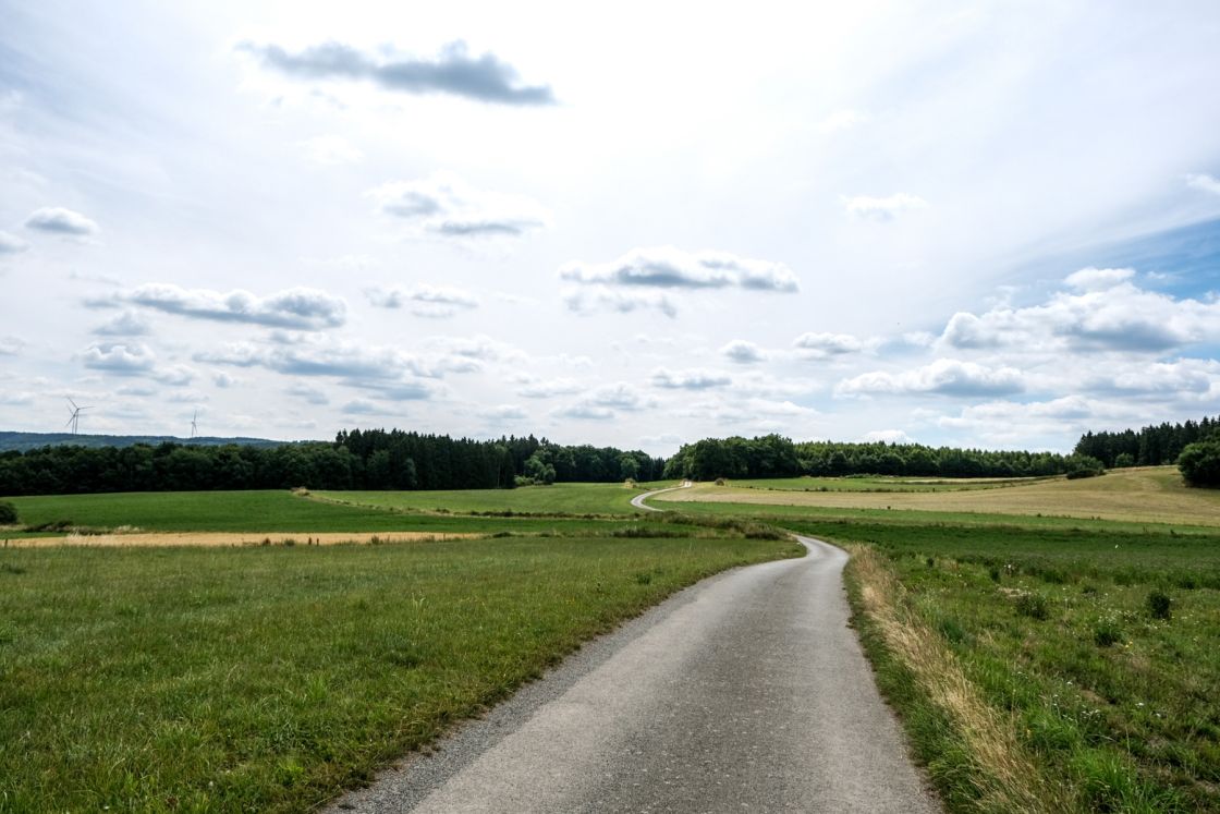 Near the end of the ride, the road winds through the fields one last time to take you to Ouren