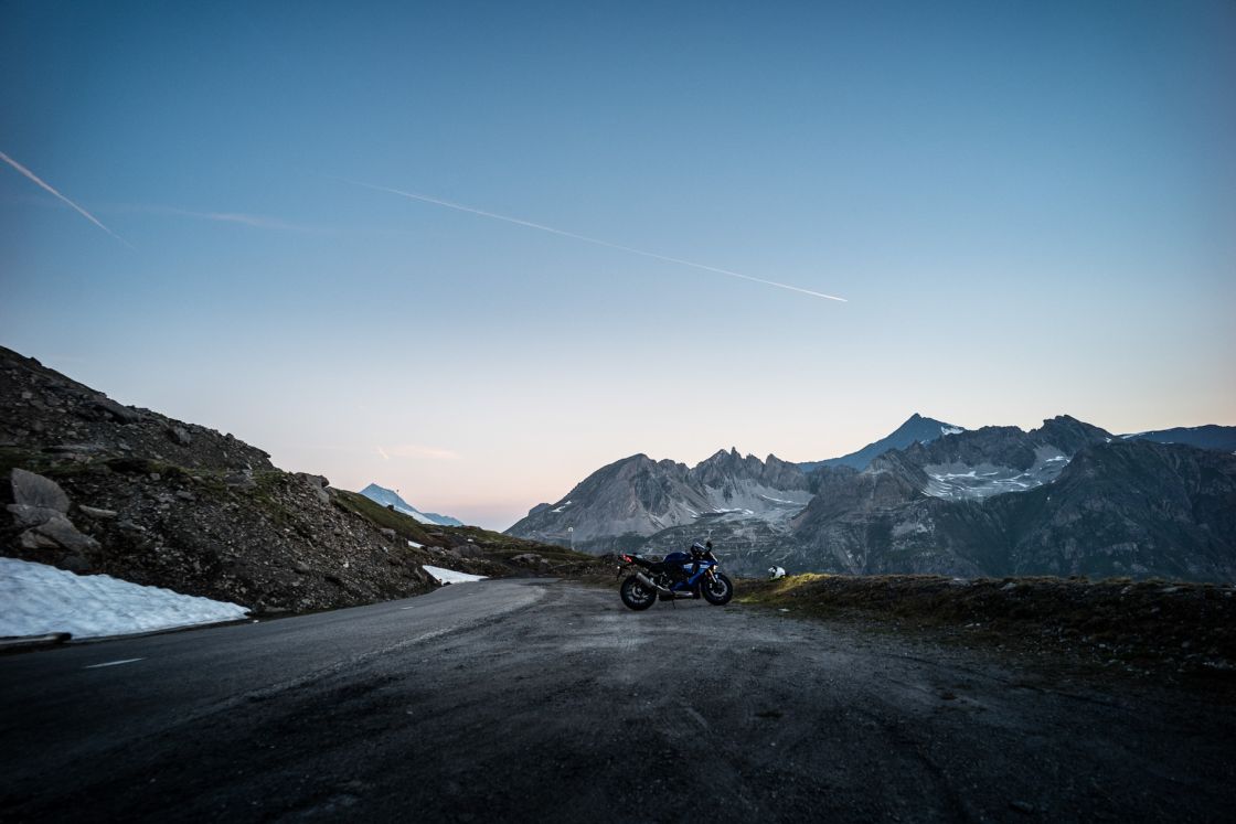 Sunrise at the Col de L’Iseran is at 05:42 on the 21st of July. We know all about it