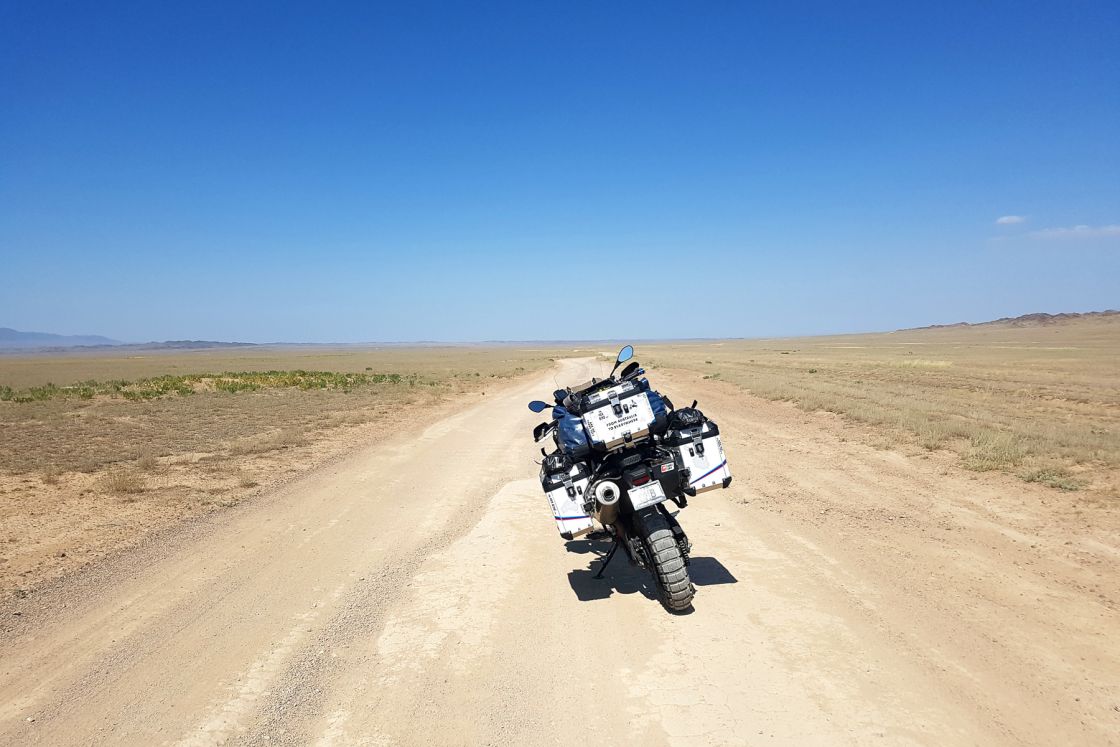 The road to Charyn Canyon  reminded me Mongolia, but I guess no wonder Mongolia was just a stone's throw away.