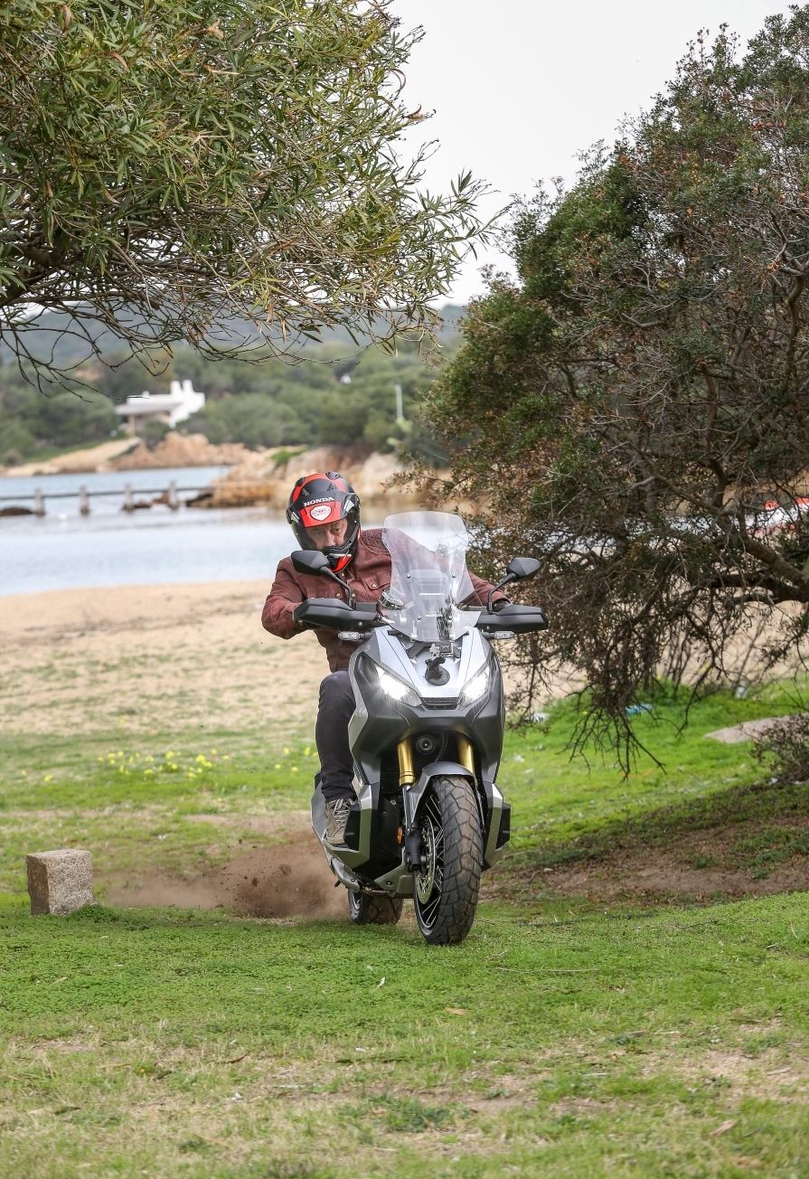The Bridgestone Trail Wing tires offer amazing grip for an occasional off road escapade.