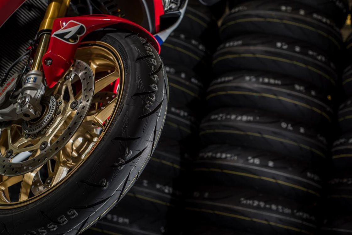 Bridgestone battlax s21