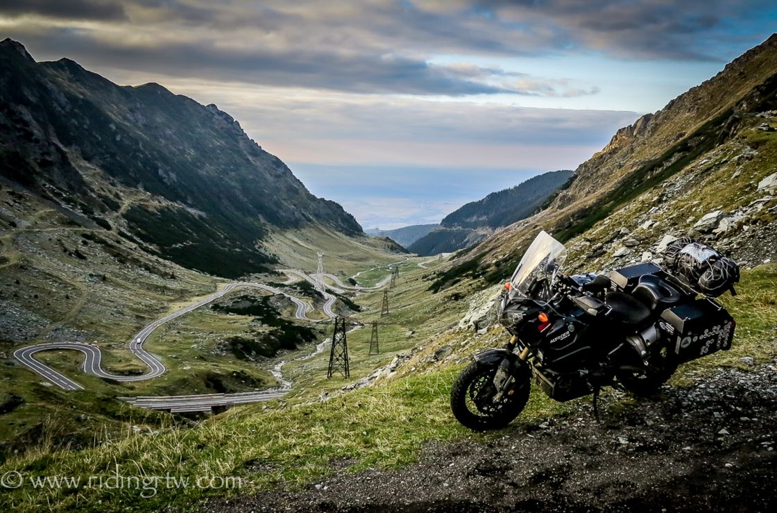 Romania: Transalpina - Transfăgărășan Loop
