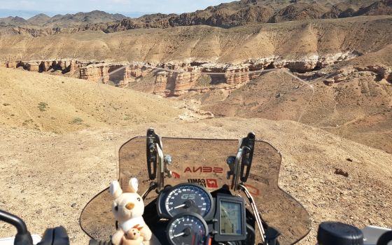 I rode to the edge of Charyn Canyon., as close as possible and there it was, this absolutely incredible scene