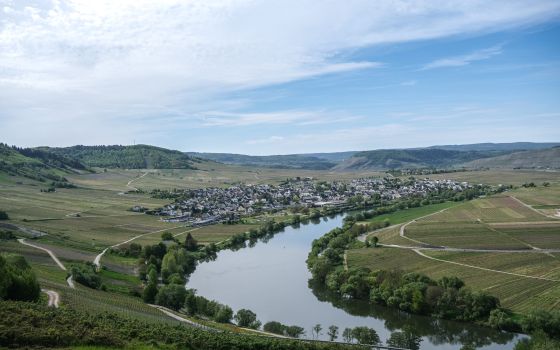 Between Moselle & Saarland