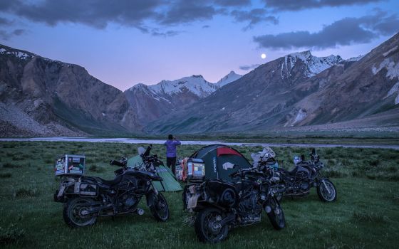 Nearby Panzi La, we had camped the night on the grassy plains on the greater Himalayan range. At 4000m and 4am, David woke me up to catch this. The rest speaks for itself I think.