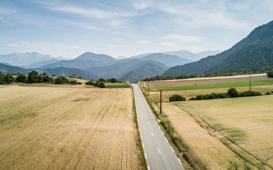 The view in the review mirror of the D900 from La Javie to Digne made us stop for a quick drone shot