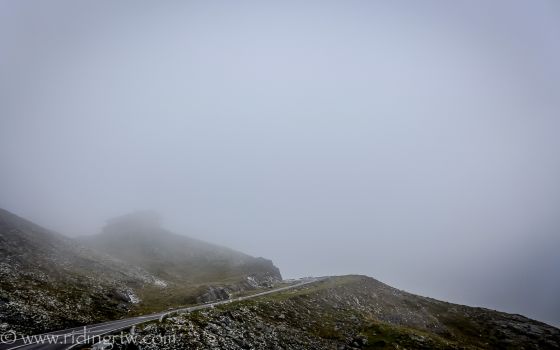 Romania: Transalpina - Transfăgărășan Loop