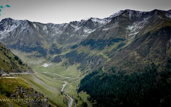 Romania: Transalpina - Transfăgărășan Loop