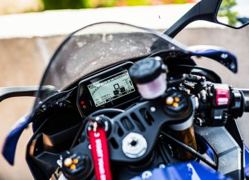 2448km on the YZF-R1, sour wrists, but what an engine. B mode preferred!