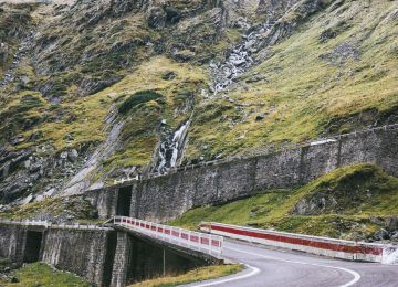 Greatest riding roads in Europe: top 10: Transfagarasan