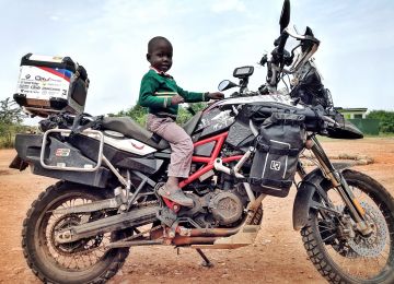 ON HER BIKE: THROUGH UGANDA AND RWANDA