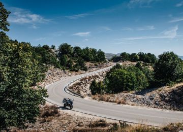 Road from Monodendri towards Vikos Gorge