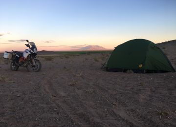 Mongolia nomadic tradition allows you to camp anywhere. We made good use of that.