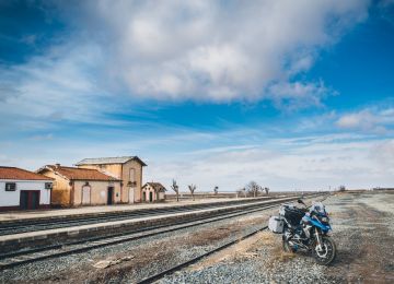 Wating for the train to nowhere.....