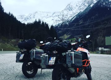 The Alps are far from being too crowded in early April.